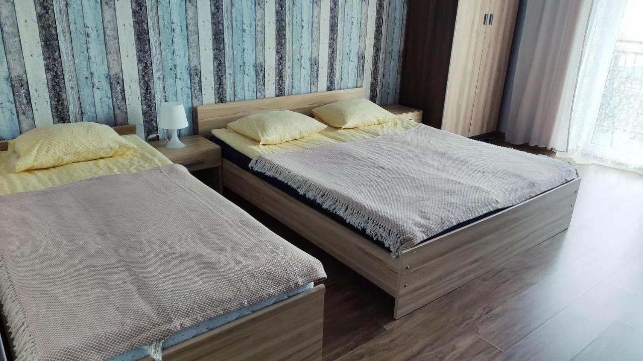 Emada- Pokoje Goscinne I Studia Ostrowo  Ngoại thất bức ảnh